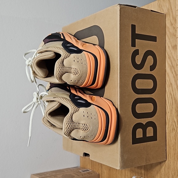 Yeezy Boost 700 Enflame! - Picture 6 of 10